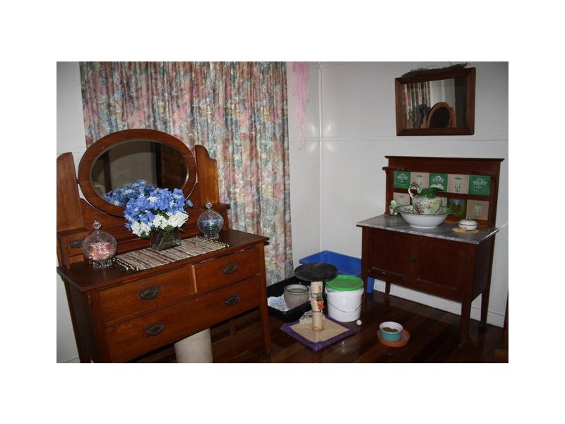 8 ROSE STREET, Blackall QLD 4472