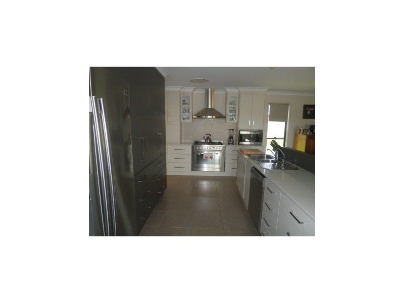 12 Southern Cross Drive, Dalby QLD 4405