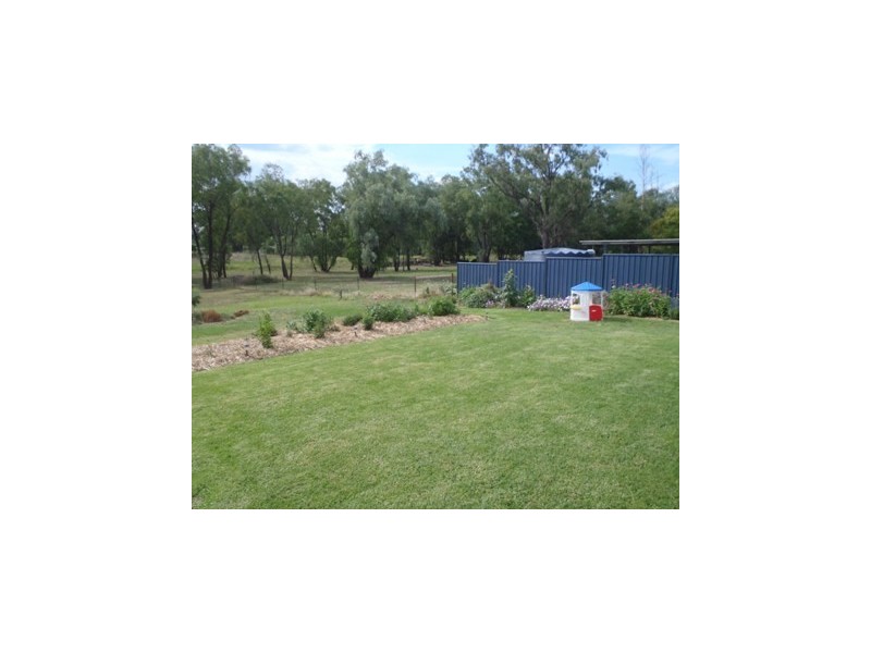 289-291  Alfred St, St George QLD 4487