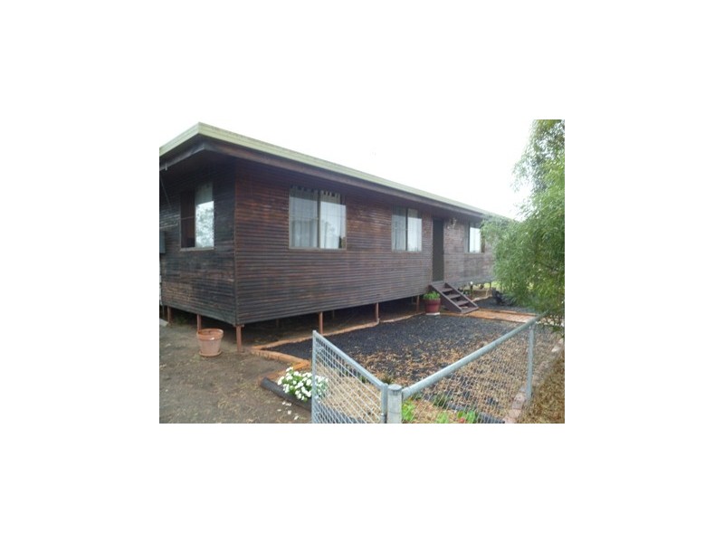 110 WILLIAM ST, Surat QLD 4417