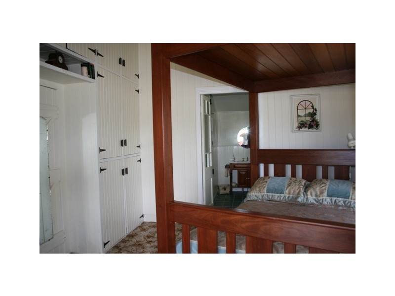 12 MCNULTY ST, Miles QLD 4415