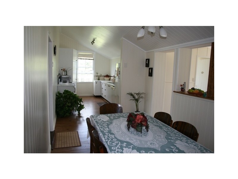 12 MCNULTY ST, Miles QLD 4415