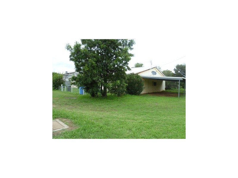 58 Northern Road, Roma QLD 4455