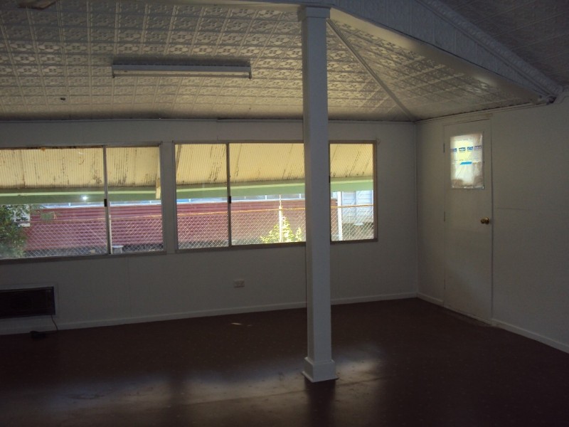 130 Emu Street, Longreach QLD 4730