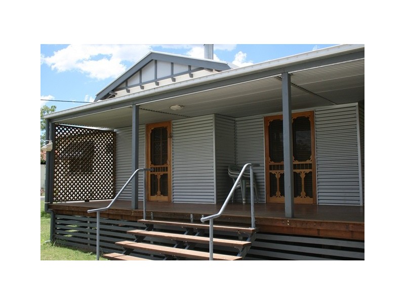 22 LYNAGH ST, Miles QLD 4415