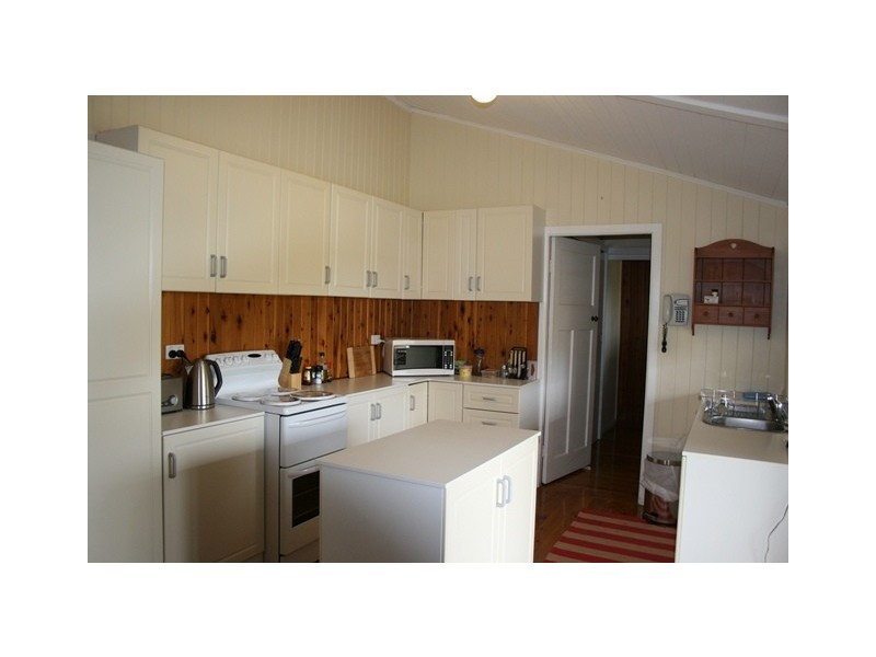 22 LYNAGH ST, Miles QLD 4415