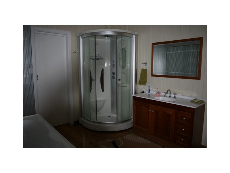 22 LYNAGH ST, Miles QLD 4415