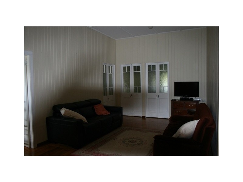 22 LYNAGH ST, Miles QLD 4415