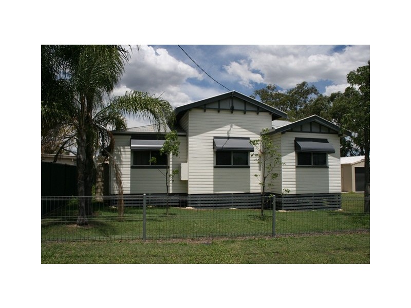 22 LYNAGH ST, Miles QLD 4415