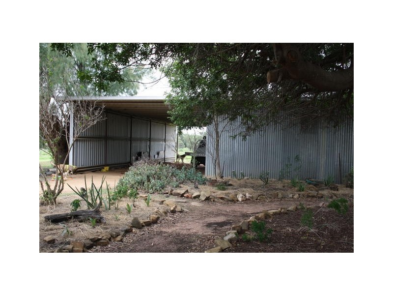 171 RAVENSBOURNE RD, Blackall QLD 4472