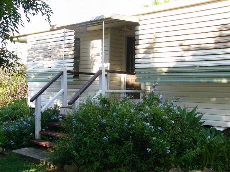 20 Wolsey Street, Taroom QLD 4420