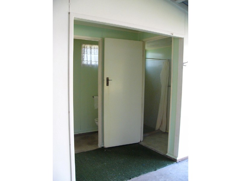 20 Wolsey Street, Taroom QLD 4420