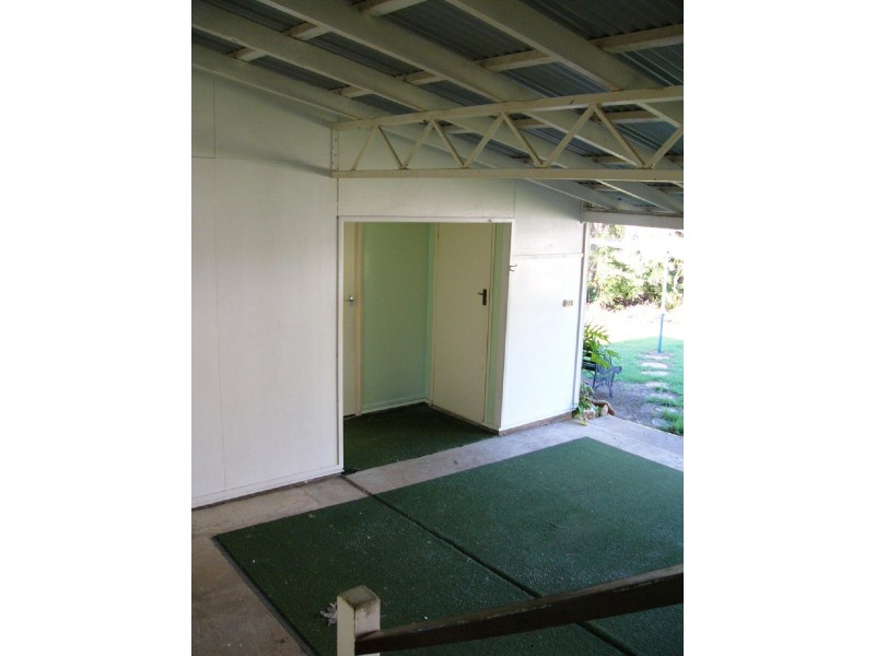 20 Wolsey Street, Taroom QLD 4420