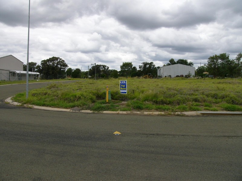 12 Clarke Street, Taroom QLD 4420