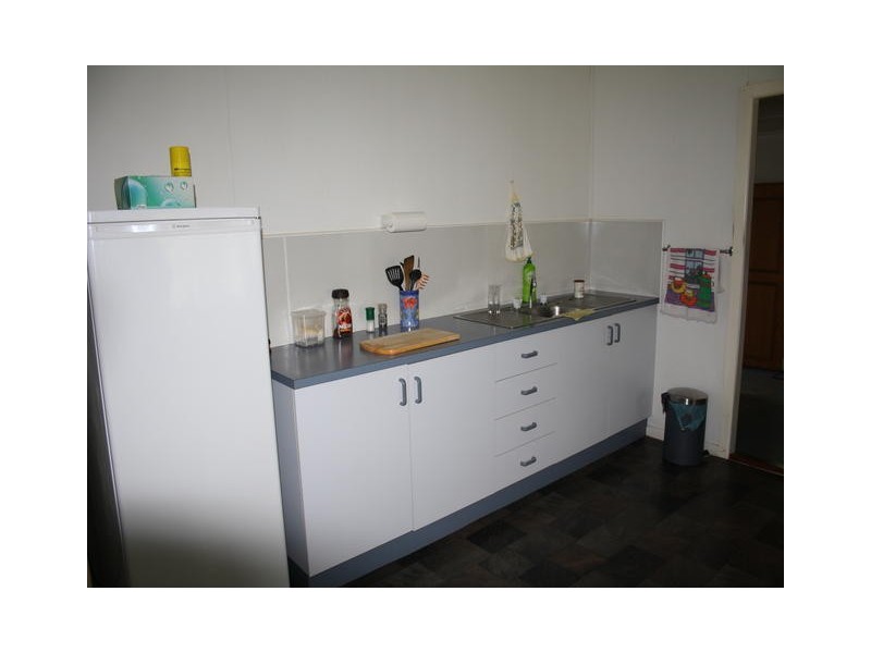 13 WOODBINE STREET, Blackall QLD 4472
