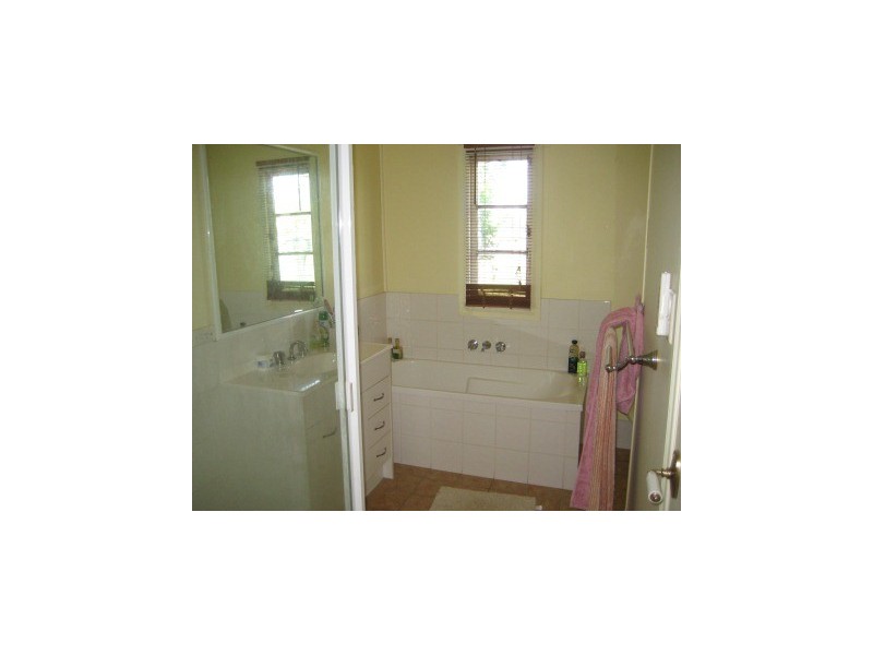 “. Iona Plains “, Tara QLD 4421