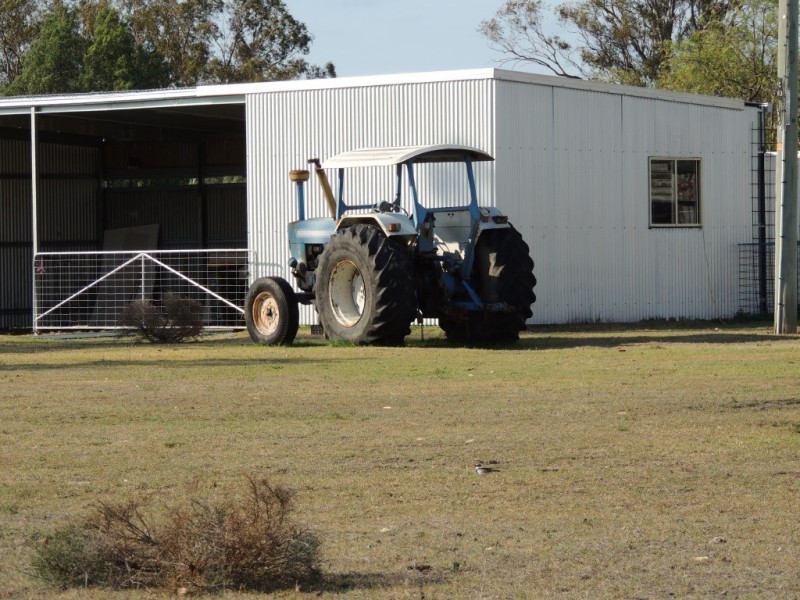 “. Iona Plains “, Tara QLD 4421