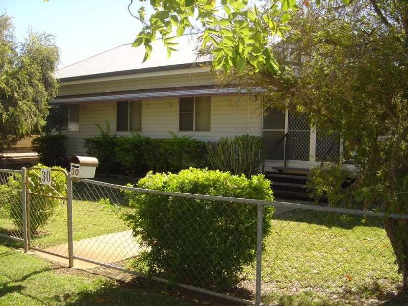 30 Quail Street, Longreach QLD 4730