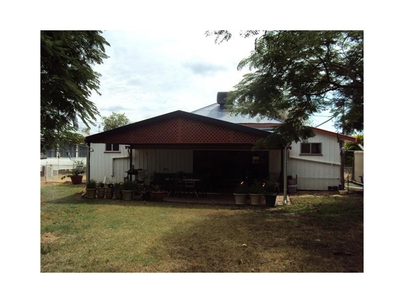 138 Emu Street, Longreach QLD 4730