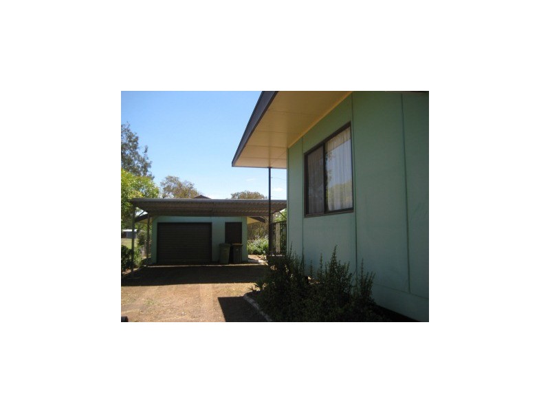 52 Arthur Street, Dalby QLD 4405