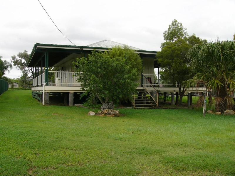 8 North Street, Taroom QLD 4420