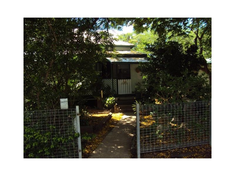 155 Crane Street, Longreach QLD 4730