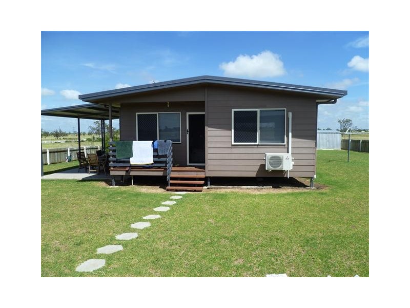 176 Bourne Drv, Roma QLD 4455