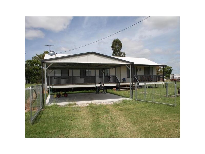28 BEDFORD STREET, Blackall QLD 4472