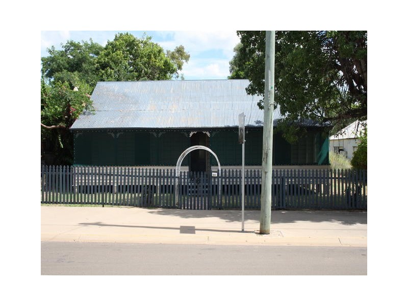 66 SHAMROCK ST, Blackall QLD 4472