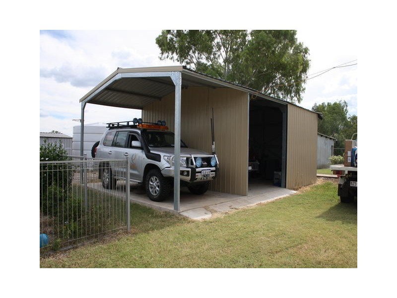 28 GARDEN STREET, Blackall QLD 4472