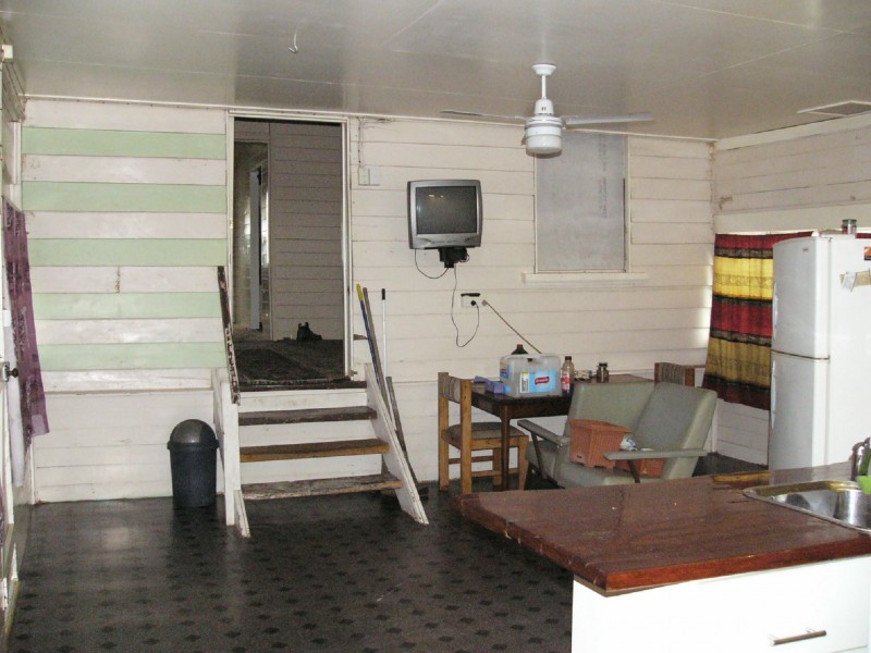 27 Wolsey Street, Taroom QLD 4420