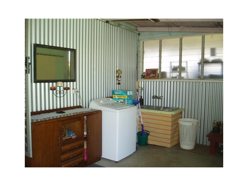 1 Quail Street, Longreach QLD 4730