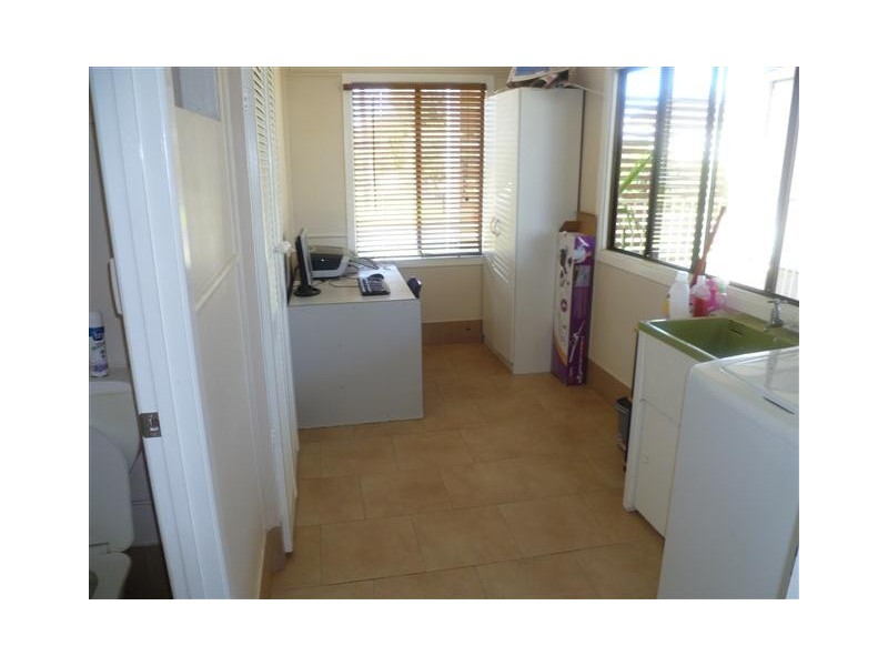 32 HOFFMAN, Roma QLD 4455