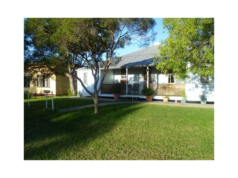 42 Feather, Roma QLD 4455
