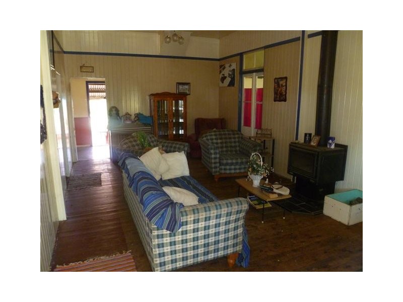 42 Feather, Roma QLD 4455