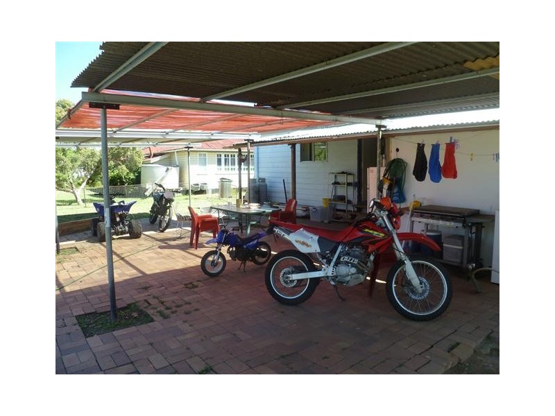 42 Feather, Roma QLD 4455