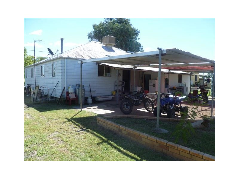 42 Feather, Roma QLD 4455