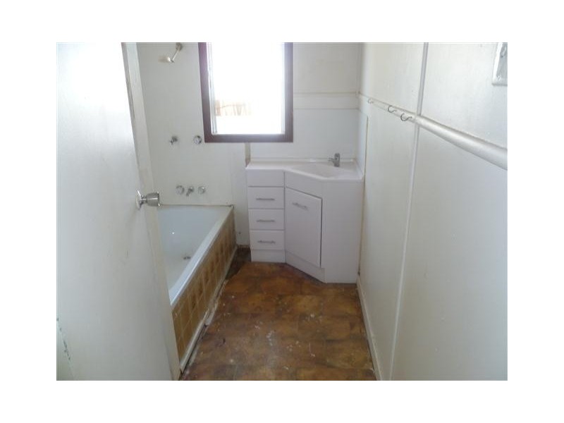 17 MAJOR, Roma QLD 4455