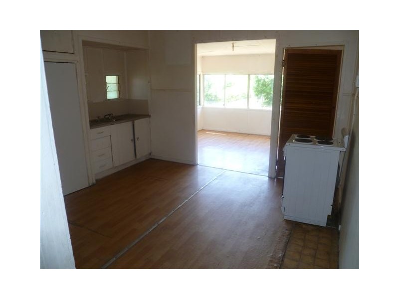 17 MAJOR, Roma QLD 4455