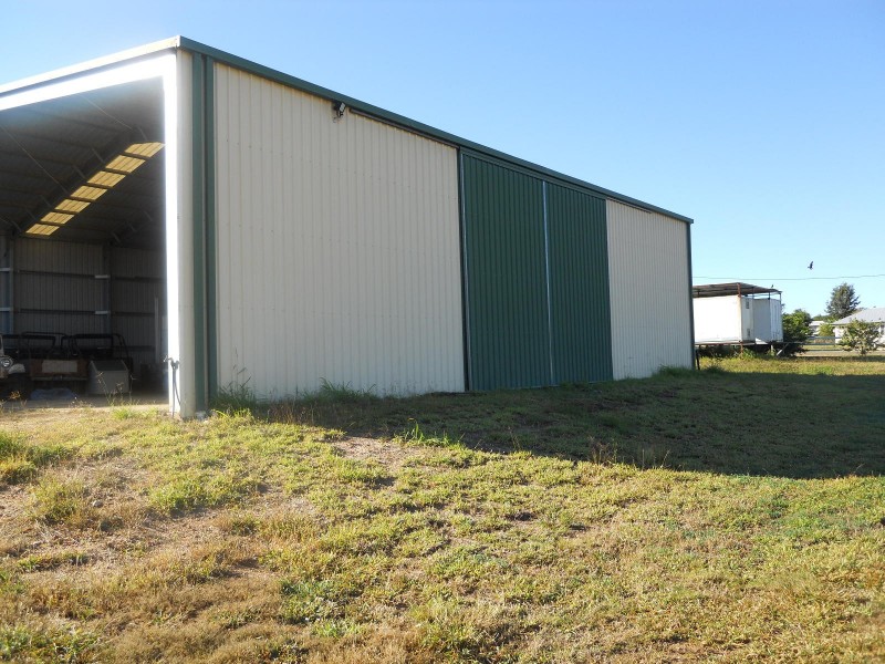 13 North Street, Taroom QLD 4420