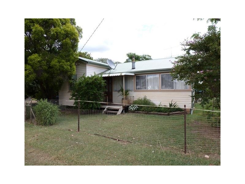 56 Charlotte, Surat QLD 4417