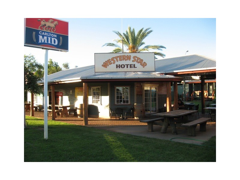 15 Albert Street, Windorah QLD 4481