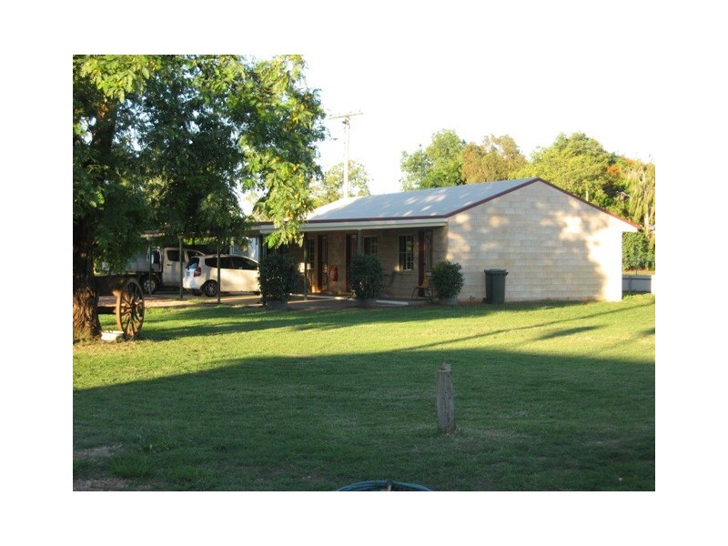 15 Albert Street, Windorah QLD 4481