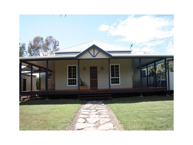 127 THISTLE STREET, Blackall QLD 4472