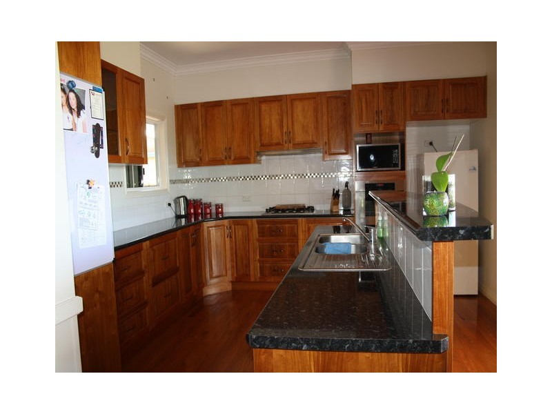 127 THISTLE STREET, Blackall QLD 4472