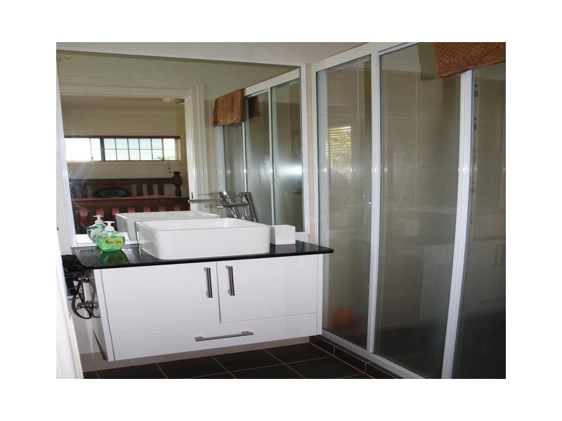 127 THISTLE STREET, Blackall QLD 4472