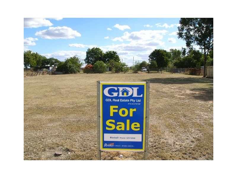 12 ACACIA STREET, Blackall QLD 4472