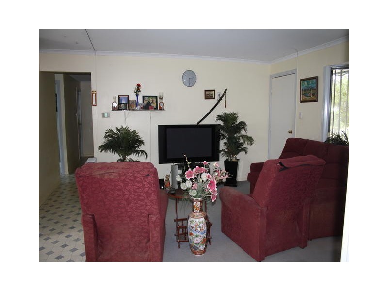 32 GARDEN STREET, Blackall QLD 4472
