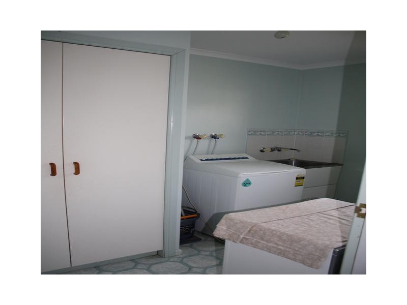 32 GARDEN STREET, Blackall QLD 4472