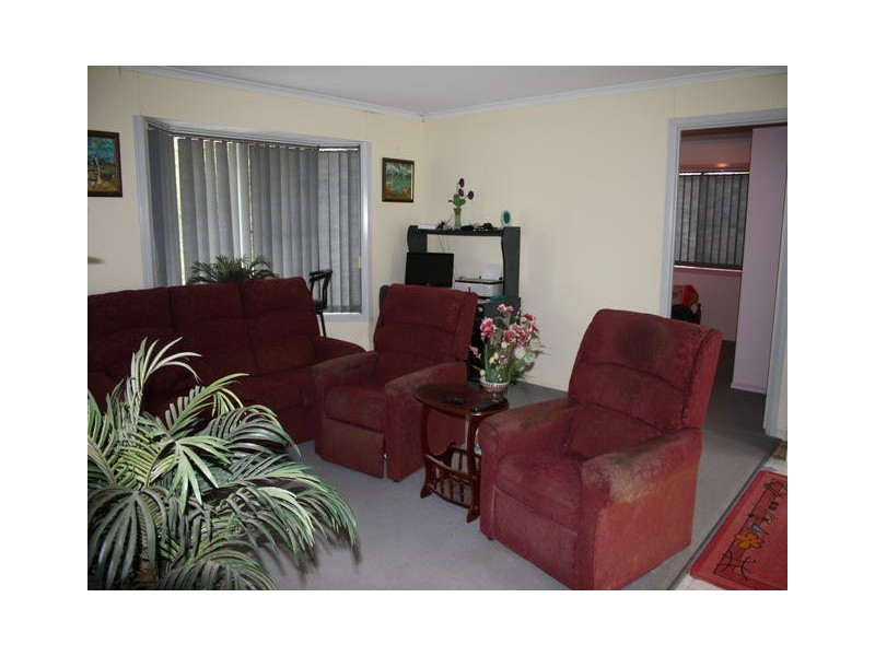 32 GARDEN STREET, Blackall QLD 4472